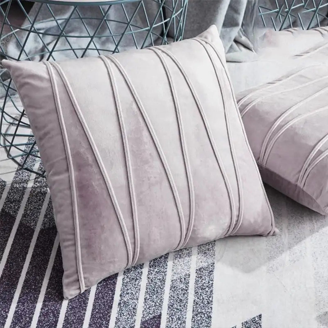 PACK OF 2 VELVET DECORATIVE SQUARE CUSHION -LIGHT PURPLE