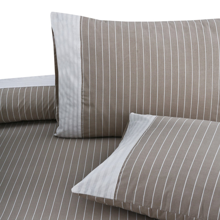 3 Pcs Cuffed Printed Bedsheet Set - 1495