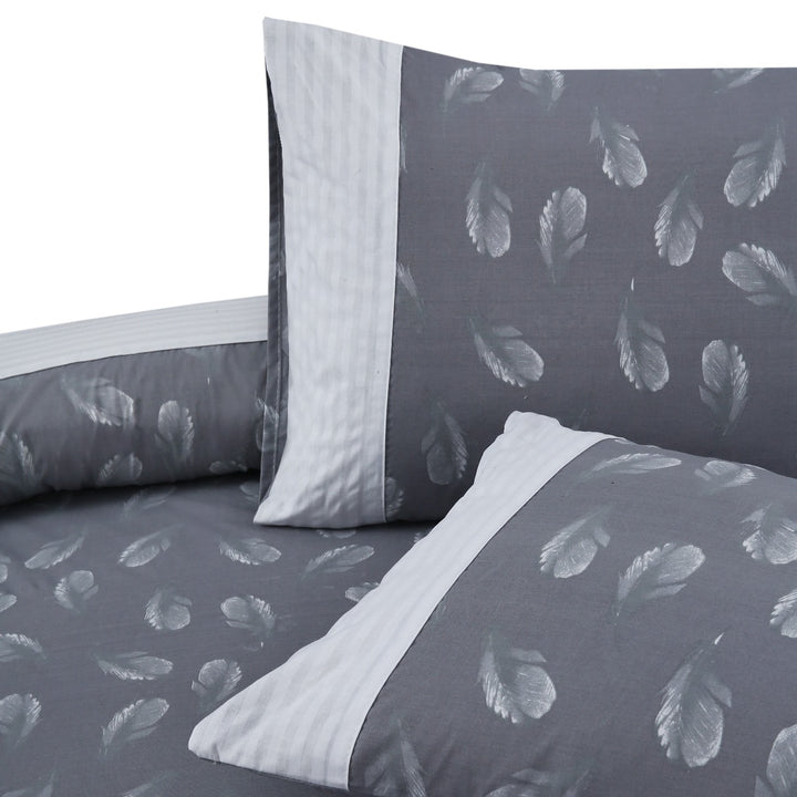 3 Pcs Cuffed Printed Bedsheet Set - 1497