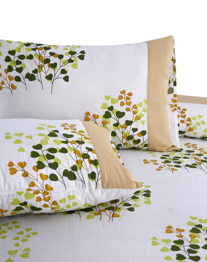 3 Pcs Cuffed Printed Bedsheet Set - 1498