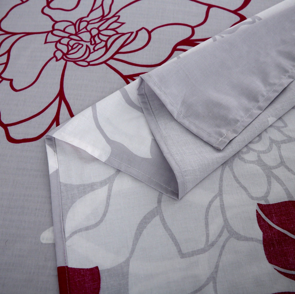 3 Pcs Premium Printed Bedsheet Set - macro shoot