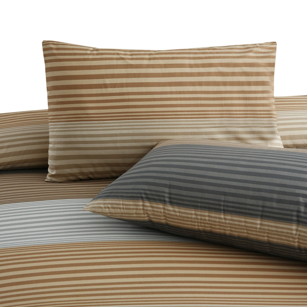 3 Pcs Premium Printed Bedsheet Set - Macro shoo1