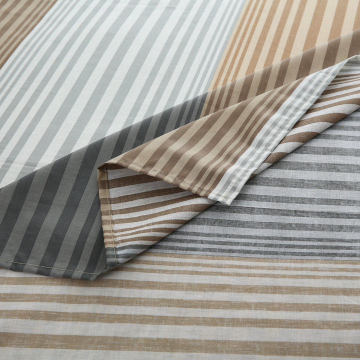 3 Pcs Premium Printed Bedsheet Set - close up