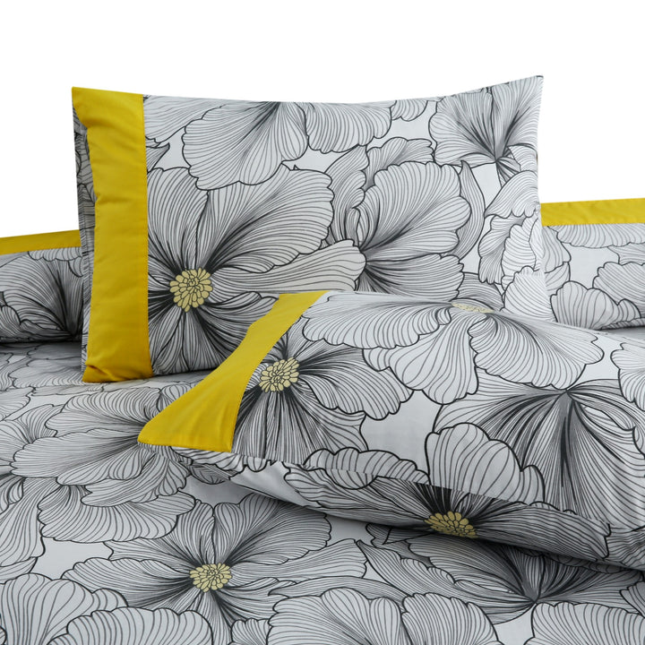 3 Pcs Cuffed Printed Bedsheet Set - 1308