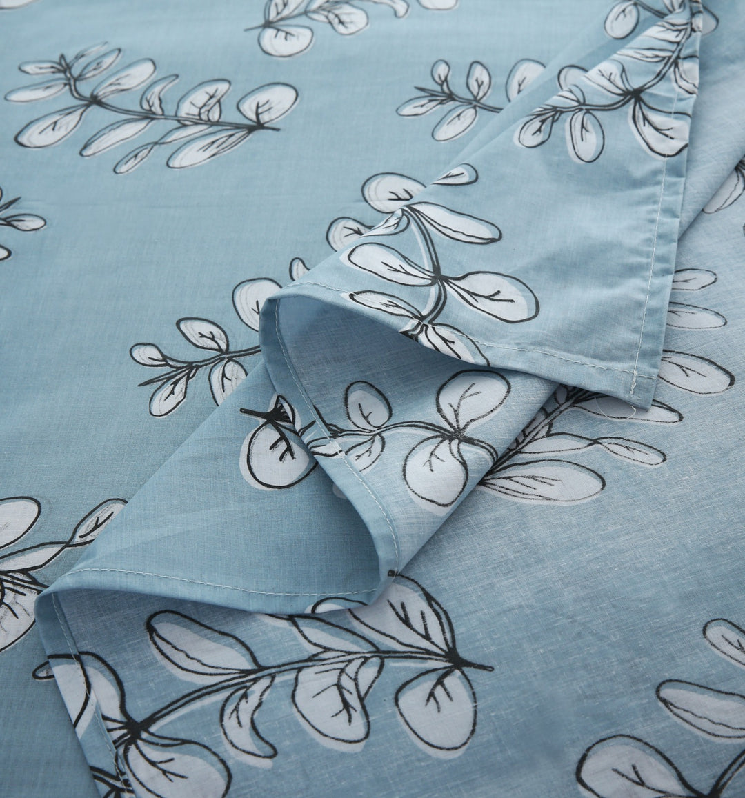 3 Pcs Premium Printed Bedsheet Set - 1359