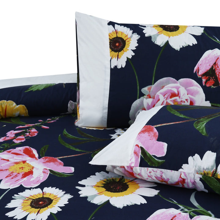 3 Pcs Cuffed Printed Bedsheet Set - 1388