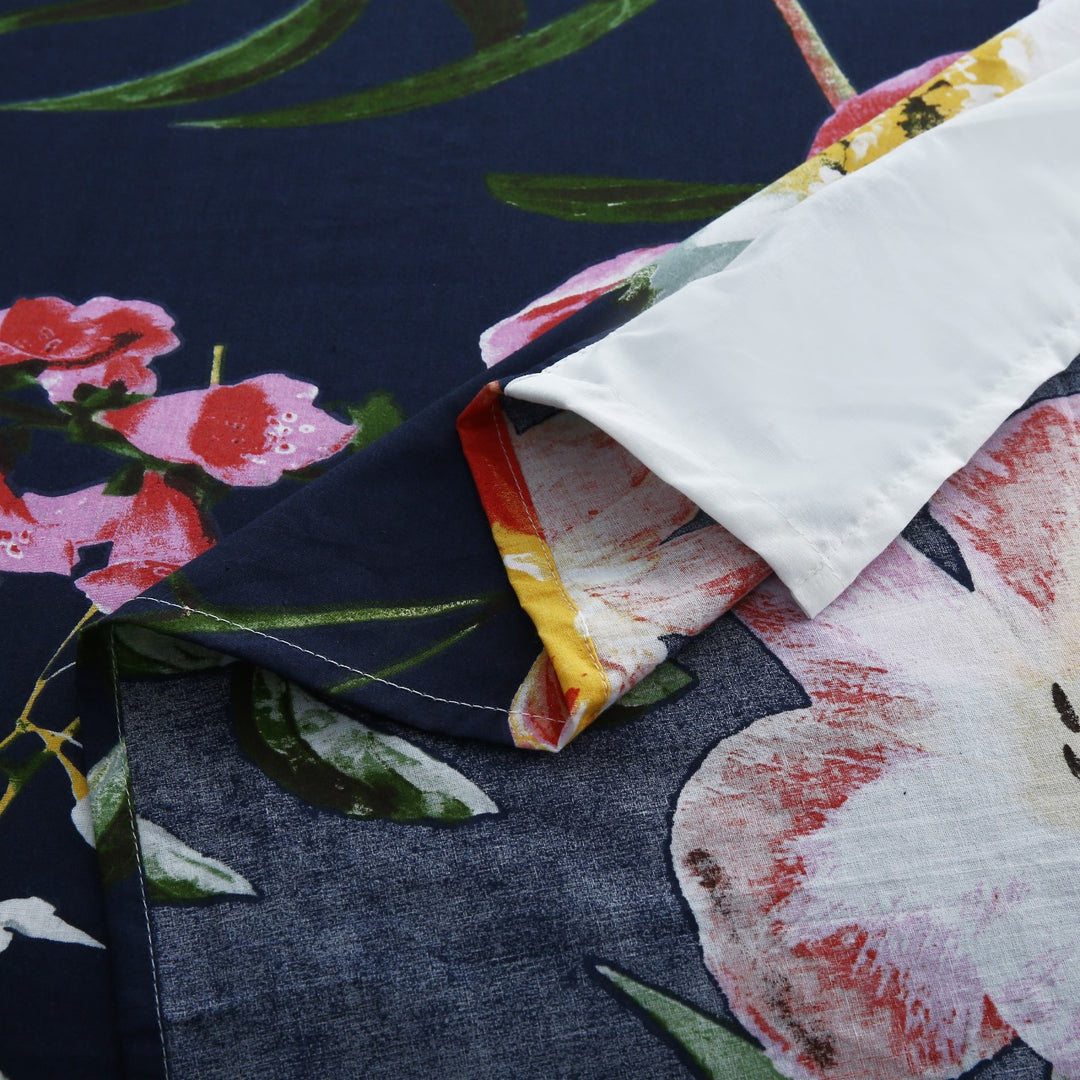 3 Pcs Cuffed Printed Bedsheet Set - 1388