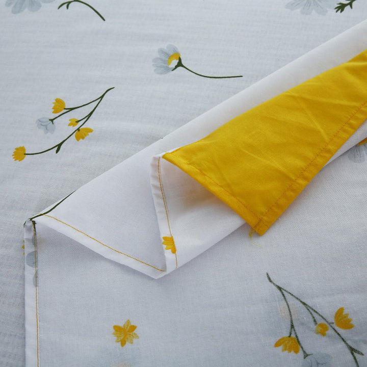 3 Pcs Cuffed Printed Bedsheet Set - 1414
