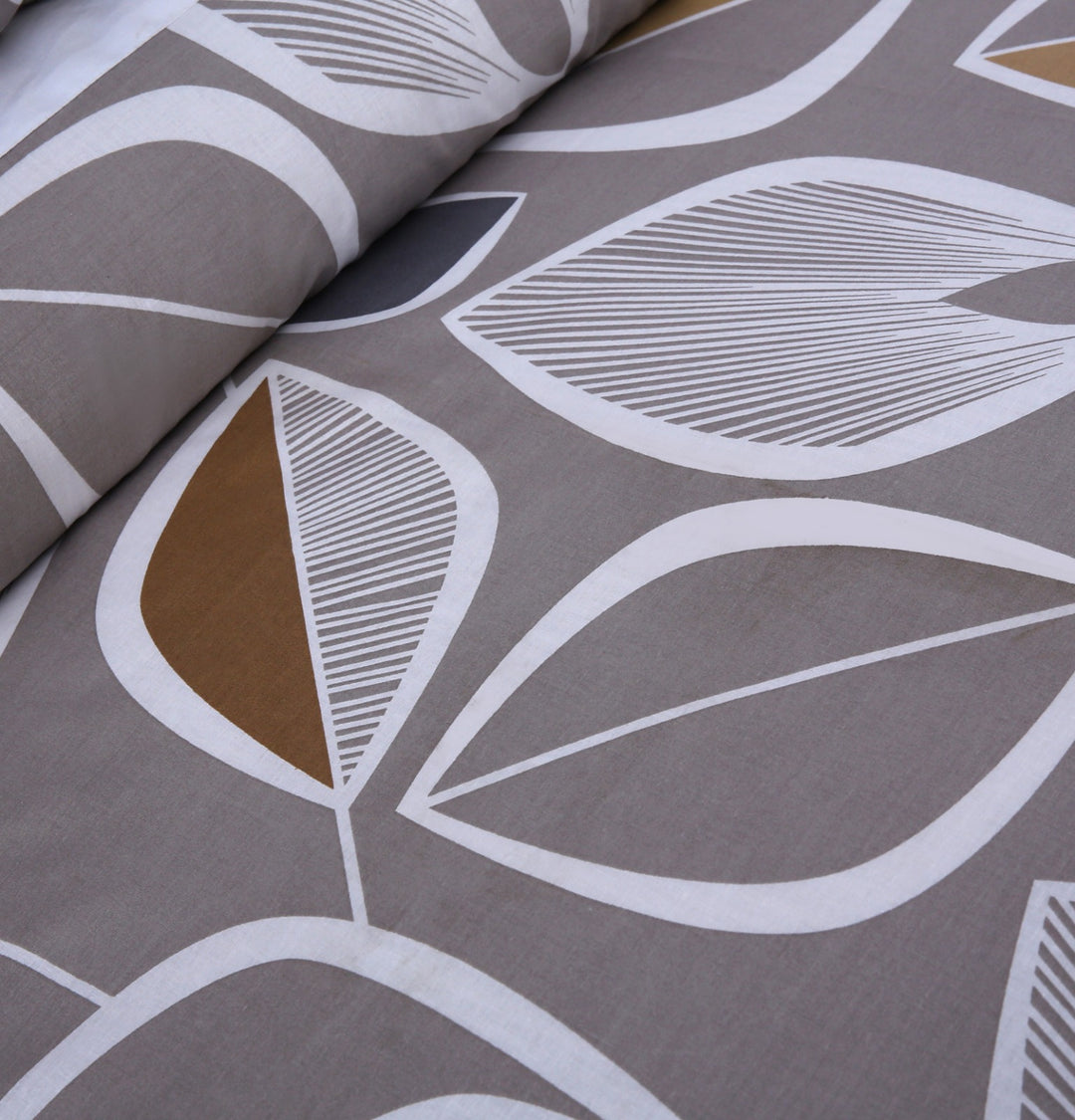 3 Pcs Cuffed Printed Bedsheet Set - 1475