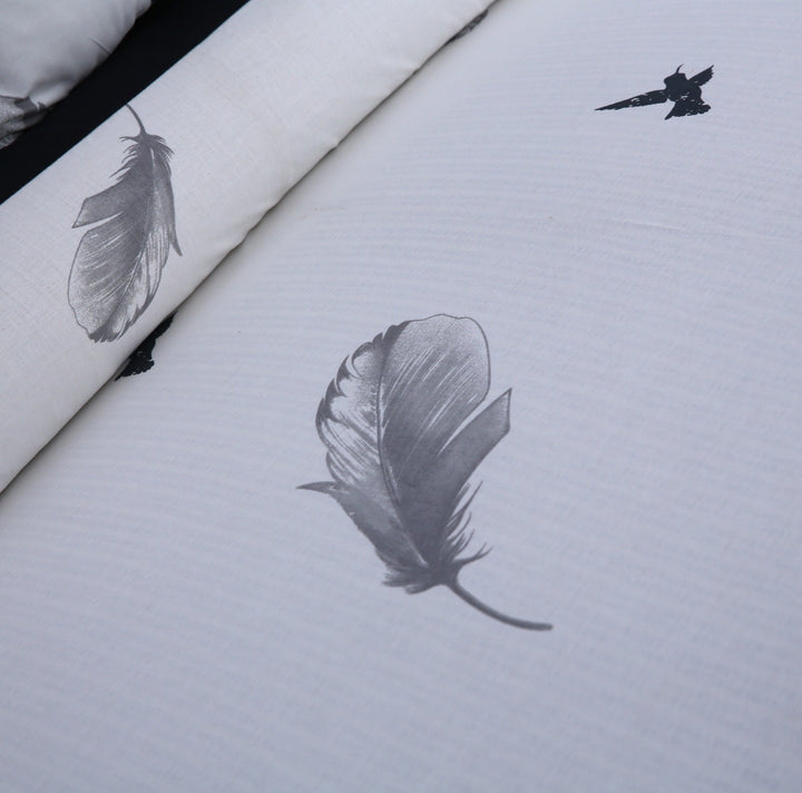 3 Pcs Cuffed Printed Bedsheet Set - 1526