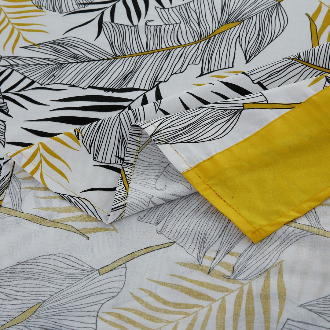 3 Pcs Cuffed Printed Bedsheet Set - 1568
