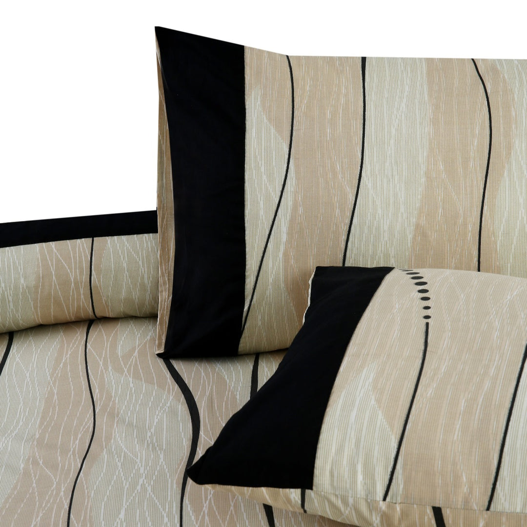 3 Pcs Cuffed Printed Bedsheet Set - 1574