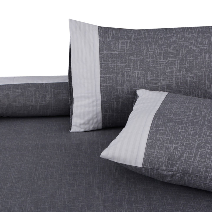 3 Pcs Cuffed Printed Bedsheet Set - 1608