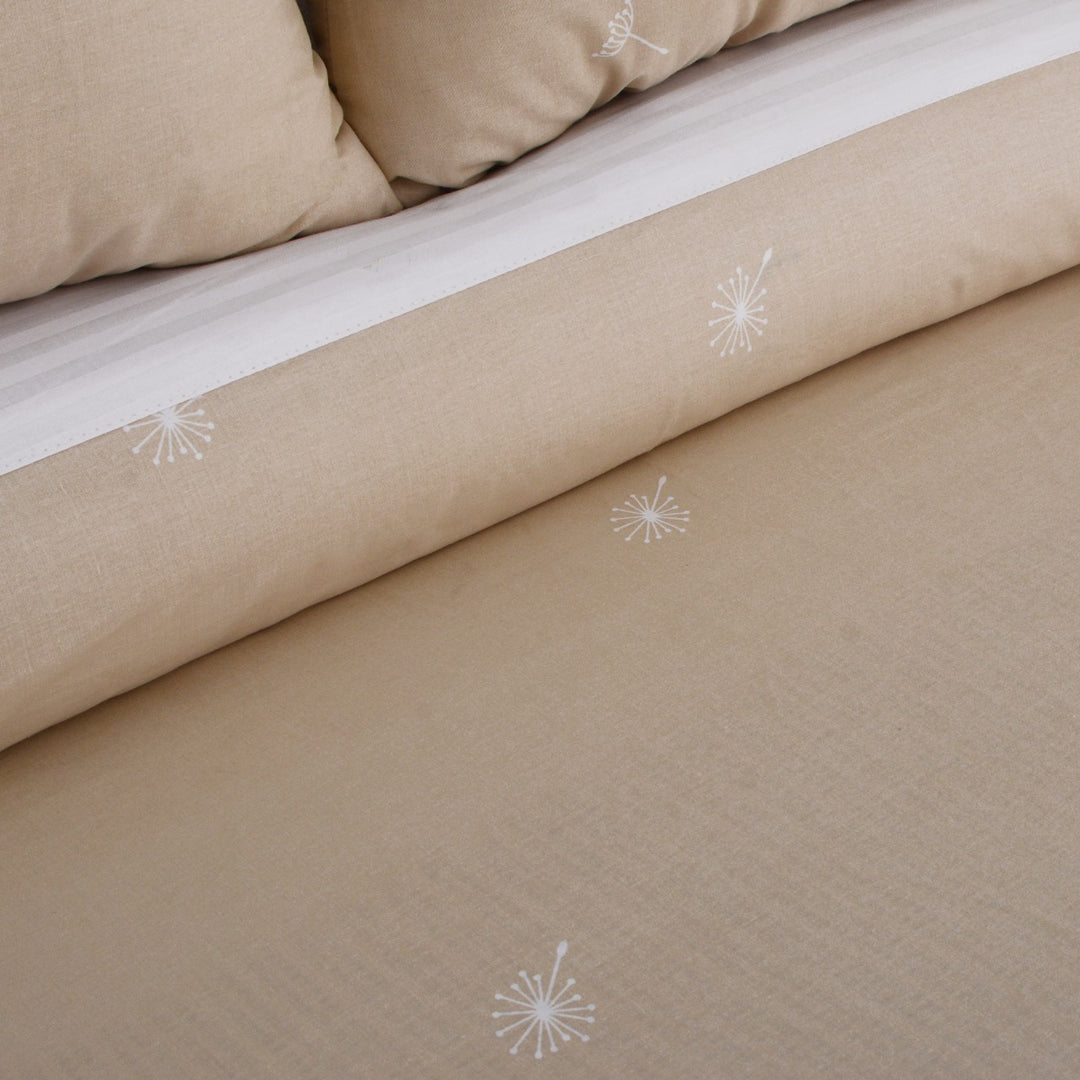 3 Pcs Cuffed Printed Bedsheet Set - 1618