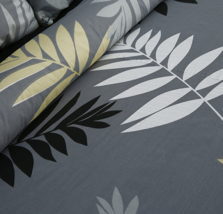 3 Pcs Cuffed Printed Bedsheet Set - 1626