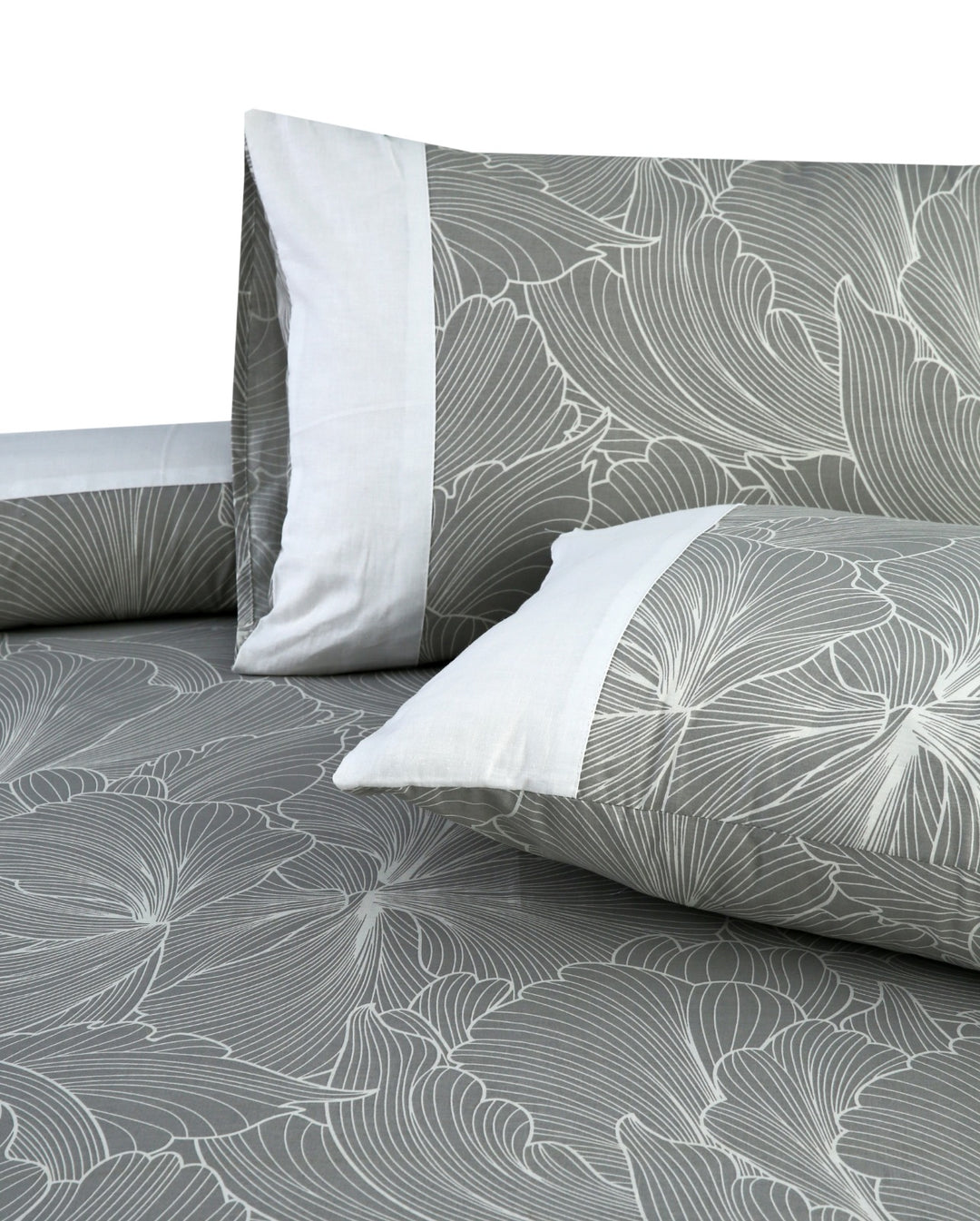 3 Pcs Cuffed Printed Bedsheet Set - 1630