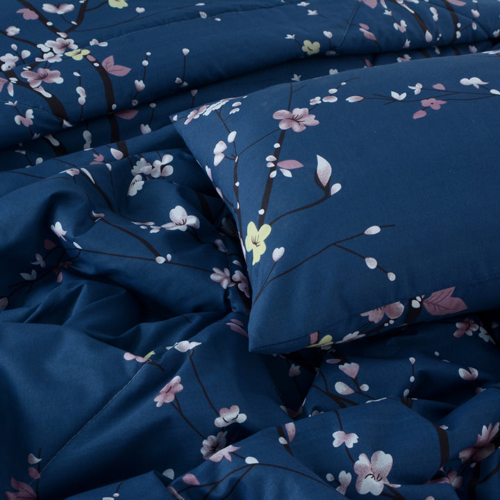 7 Pcs Serene Tulips Comforter set - 1667