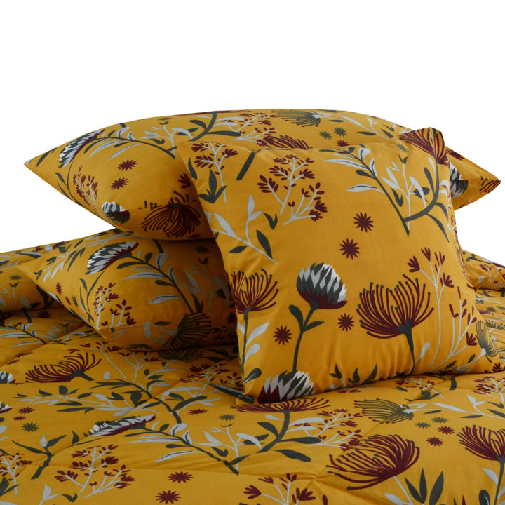7 Pcs Classical Floral Comforter set - 1668