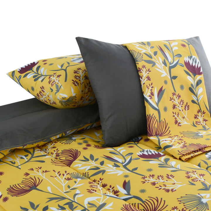 6 Pcs Classical Floral Comforter set - 1678