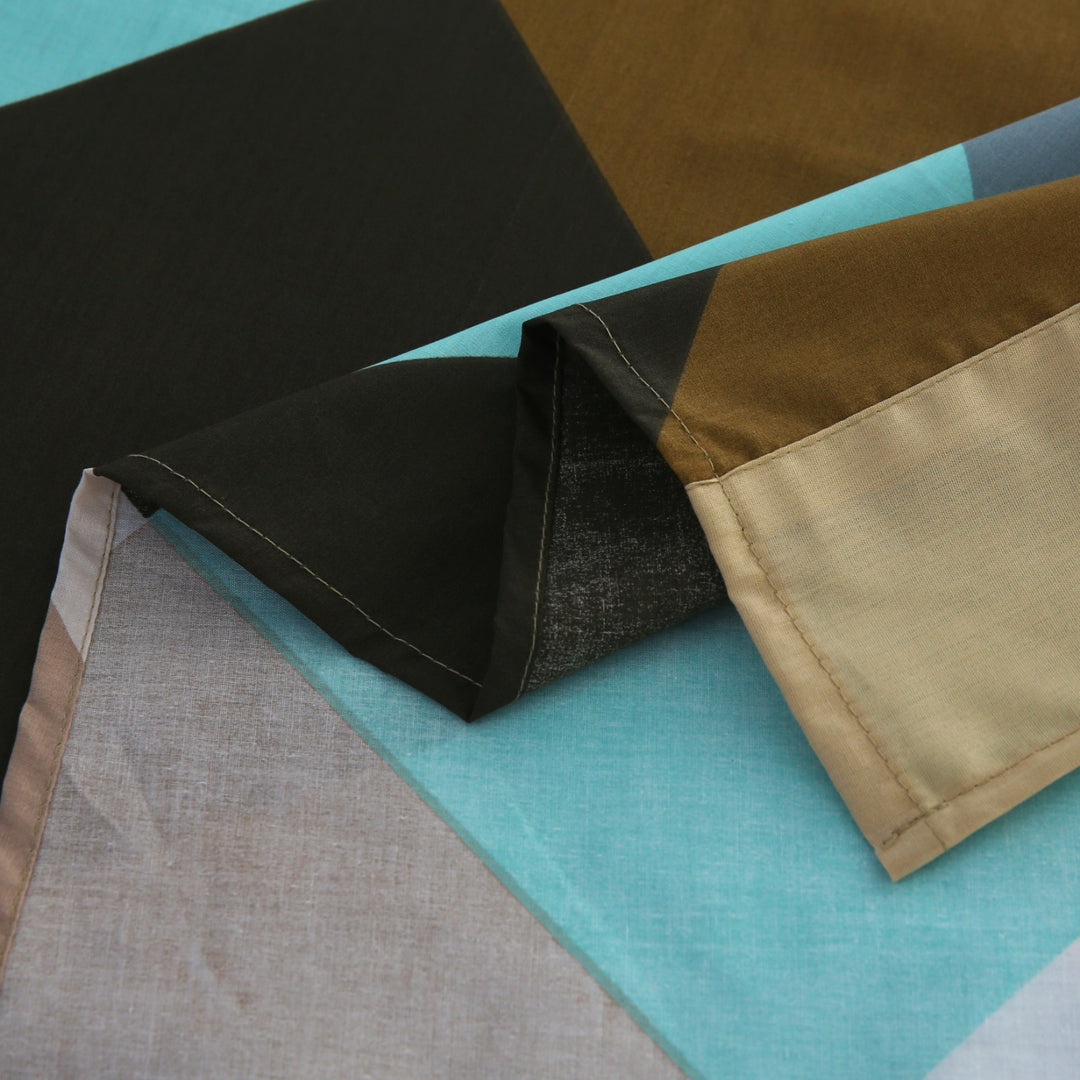 3 Pcs Cuffed Printed Bedsheet Set - 1698